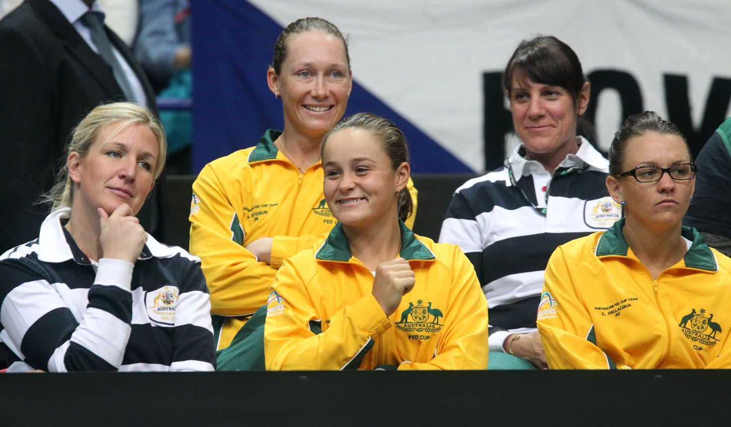 Fed Cup, Česko - Austrálie: Samantha Stosurová (druhá řada vlevo)