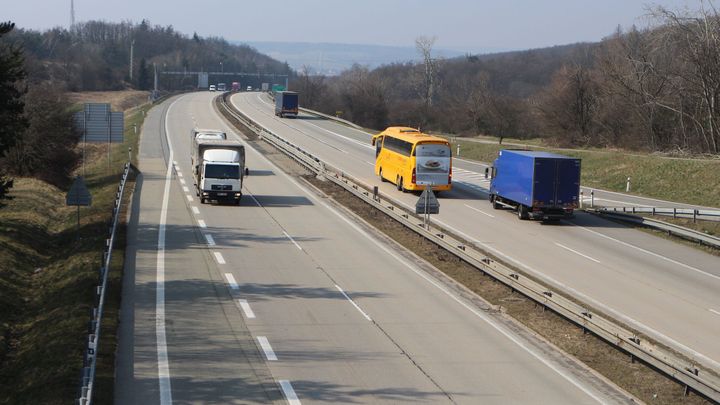 Dálnice D1 na Vysočině zůstane ve směru na Brno uzavřená do rána