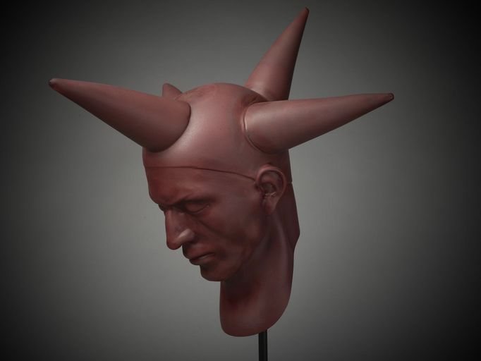 Martin Janecký: Hvězdář I, 2021, za horka tvarované sklo, Janecký studio, s.r.o.