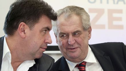 Zemanova válka s BIS a Nejedlý v Rusku. Ohrožuje prezident bezpečnost Česka?