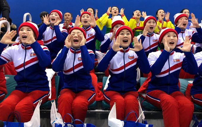 Severokorejské roztleskávačky na olympijských hrách.