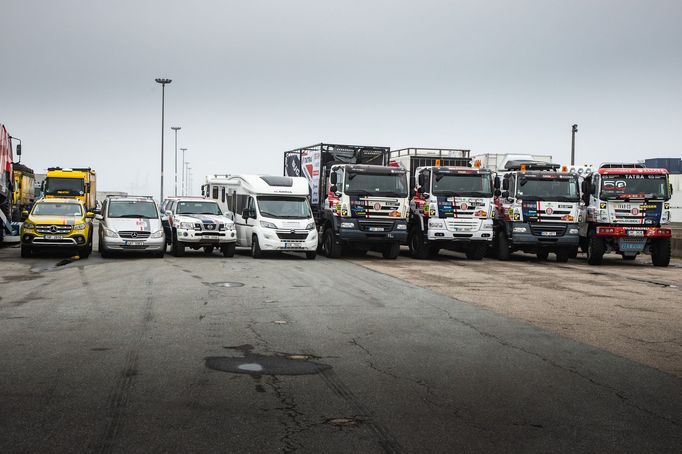 Odjezd Buggyry na Rallye Dakar 2018