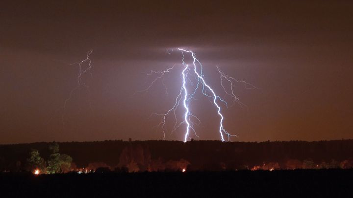 Lilo jako z konve, experti řekli, kde napršelo nejvíc. Bouřky hrozí i o víkendu; Zdroj foto: Jiří Kouřil
