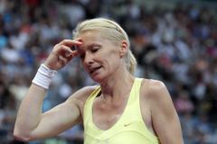 Wimbledonská vítězka Novotná trénuje tenistku Krejčíkovou