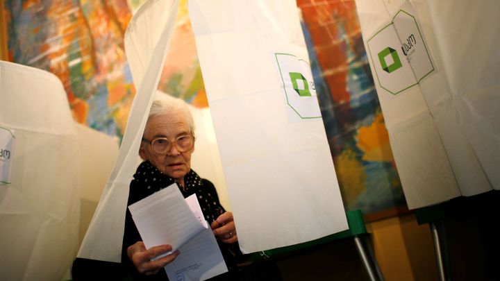 Statisticky nemožné. Analýza voleb v Gruzii poukazuje na možnou manipulaci s hlasy