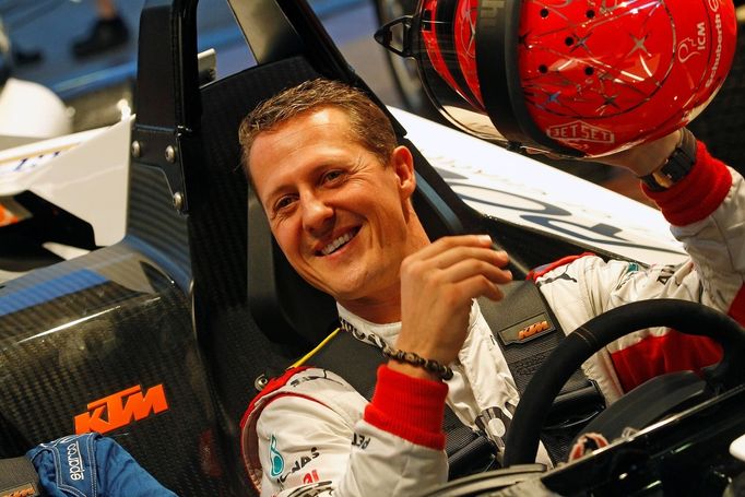 Michael Schumacher je pořádně spokojený závodnický důchodce.