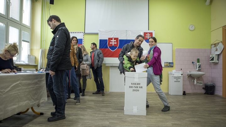 Příběh Slovenska a Česka je jiný. Jsme v konspiračním pekle, říká slovenský sociolog