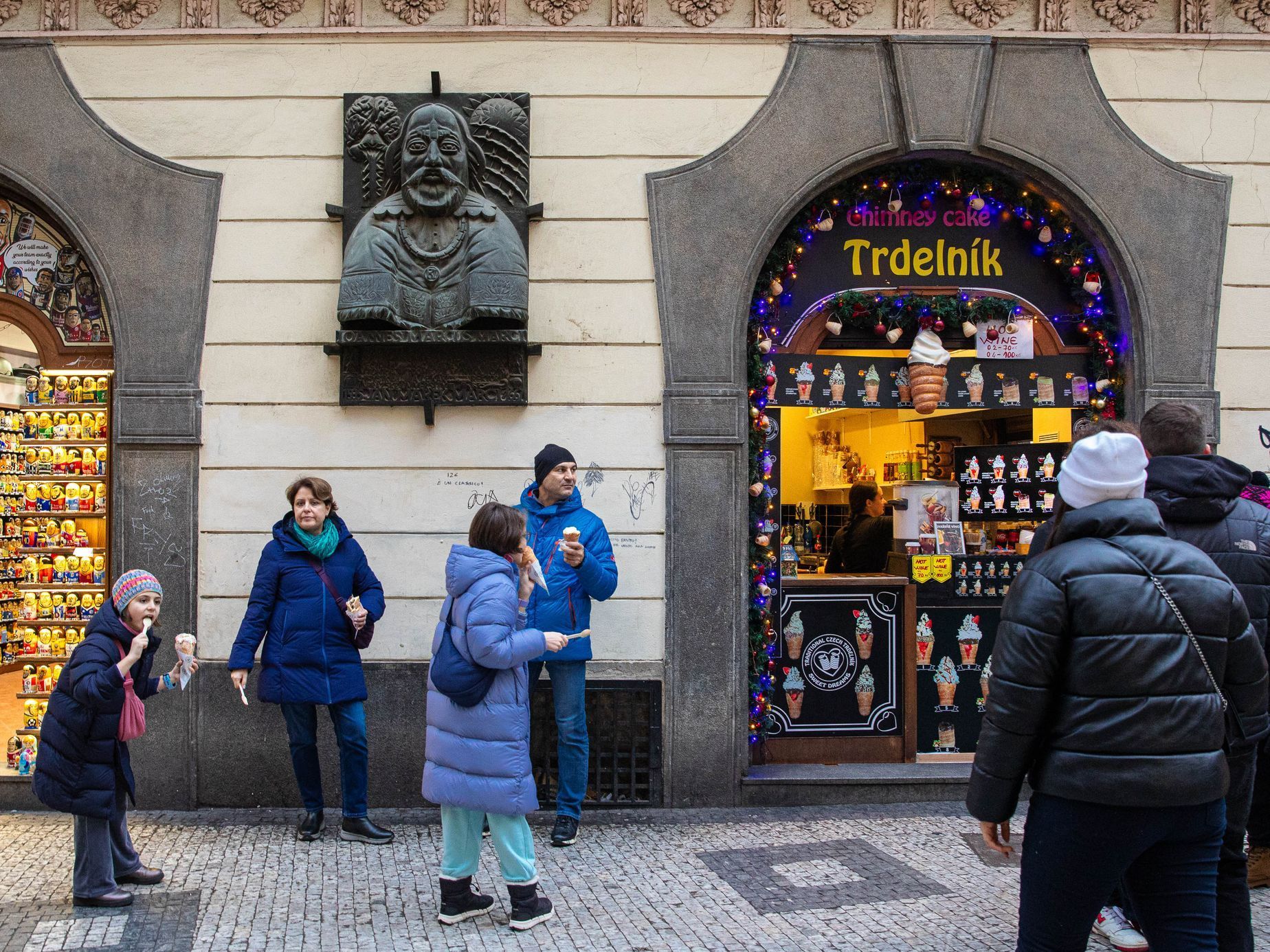 Vánoční trhy, Praha, Staroměstské náměstí a Václavské náměstí