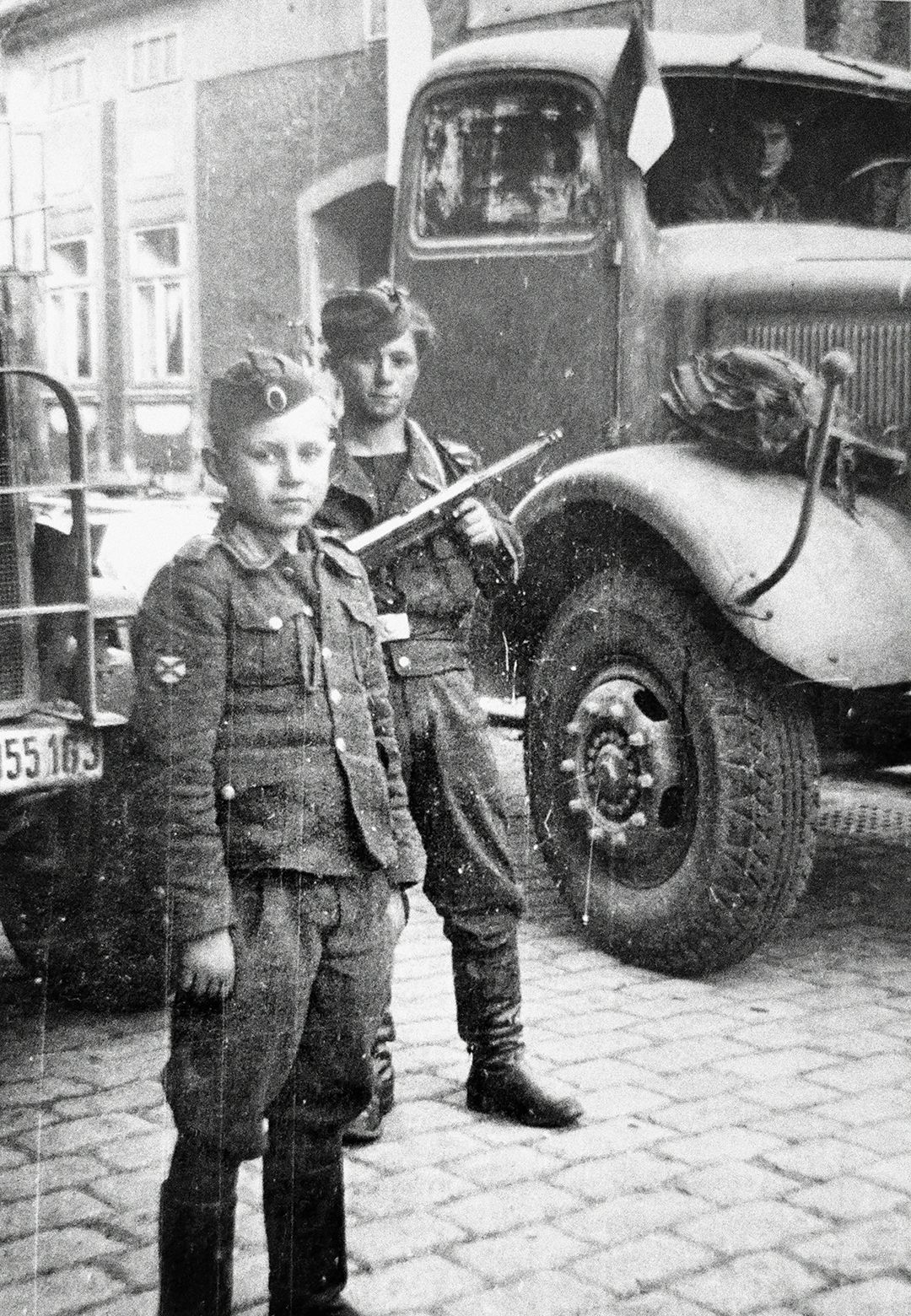Jednorázové užití / Vlasovci - 1945 / New / Duben 2020 / 2