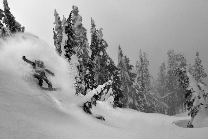 Michal Brouček: horské fotografie (snowboard, lyžování, horolezectví)