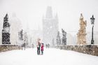 V Česku bude dále sněžit a mrznout, teploty klesnou až k minus 12 stupňům
