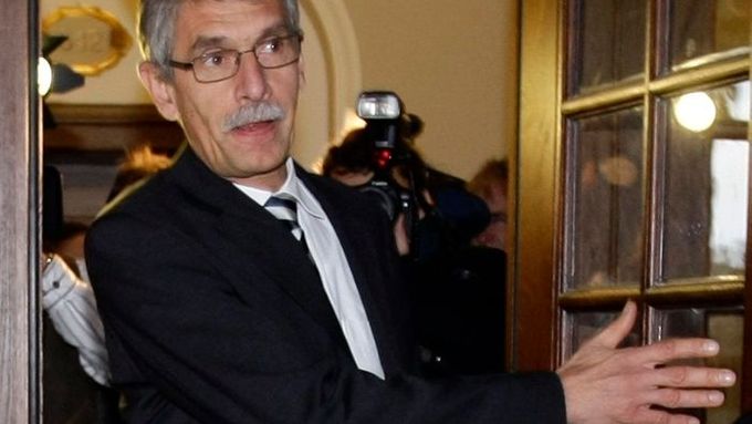 Johannes Feldmayer je prvním bývalým členem řídícího týmu firmy, který se ocitl před soudem.