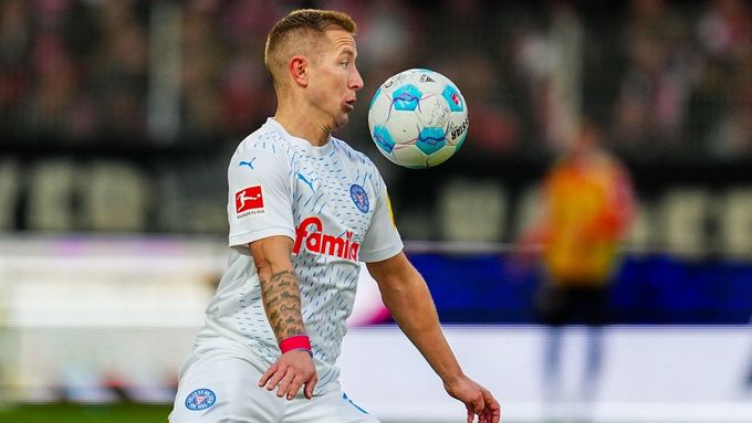 Dominik Javorček v dresu Kielu