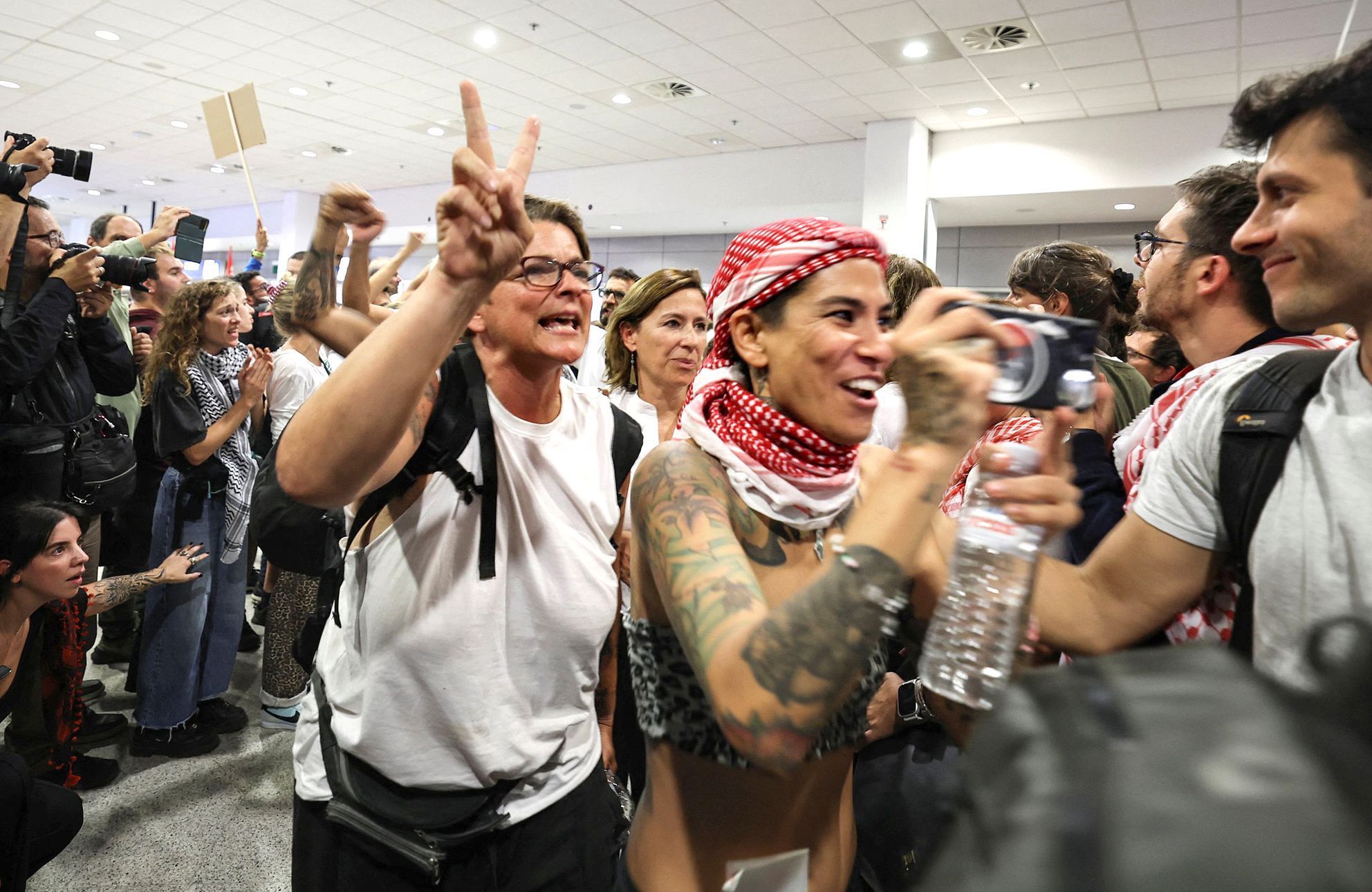 Gaza, flotila, Greta Turnbergová, Global Sumud Flotilla, plachetnice, letiště, Řecko, vyhoštění