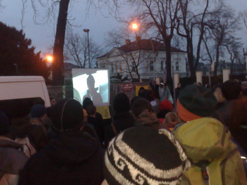 Protest za Tibet před čínským velvyslanectvím