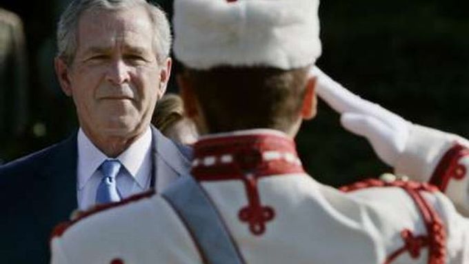 Bush opustí Bílý dům v lednu 2009. Přenechá vyřešení íránského problému svému nástupci ?