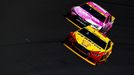 NASCAR 2015: Joey Logano (22) a Kyle Busch (18)