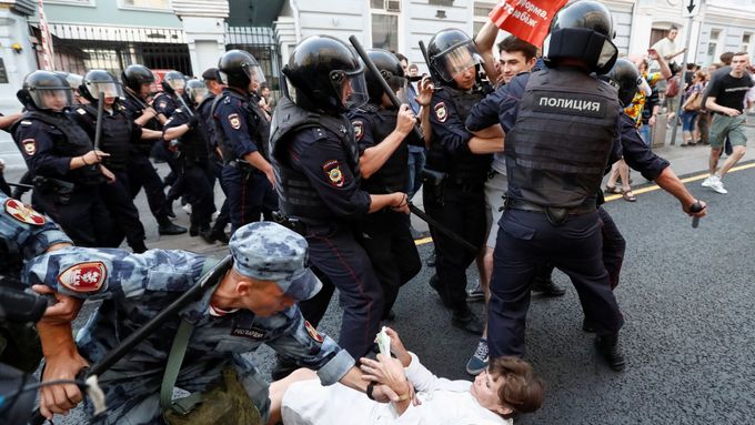 Protesty proti důchodové reformě v Rusku.