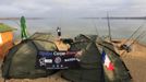 Mickael Regny of France casts his fishing line during the 14th Carpfishing World Championship in Corbu village, 310 km (192 miles) east of Bucharest, September 29, 2012. REUTERS/Radu Sigheti (ROMANIA - Tags: SOCIETY) Published: Zář. 29, 2012, 4:35 odp.