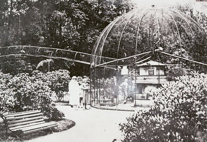 ZOO Liberec slaví 120 let od svého vzniku. Podívejte se na historické momenty a vývoj nejstarší zoologické zahrady v českých zemích od jejího založení v roce 1904.