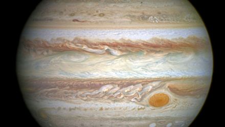 Jupiterův měsíc Europa je místo, kde by mohl být život