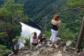 "Všude teenageři v nadupaných autech." Instagramová vyhlídka narušila vesnici život