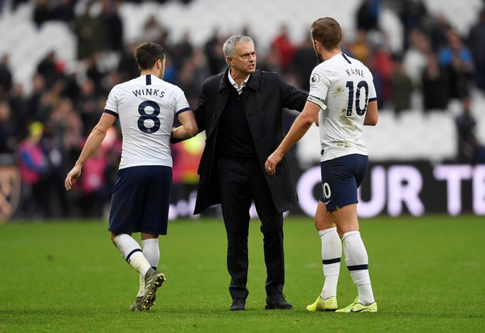 Soccer Football - Premier League - West Ham United v Tottenham Hotspur - London Stadium, London, Britain - November 23, 2019  Tottenham Hotspur manager Jose Mourinho  spe