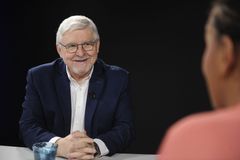 Tohle není normální, popisuje Rusnok Babišovy plány. Varuje před "černou labutí"