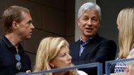 Svět velkých peněz zastupoval Jamie Dimon, šéf banky JPMorgan Chase.