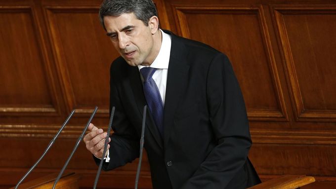 Bulharský prezident Rosen Plevneliev hovoří v parlamentu.