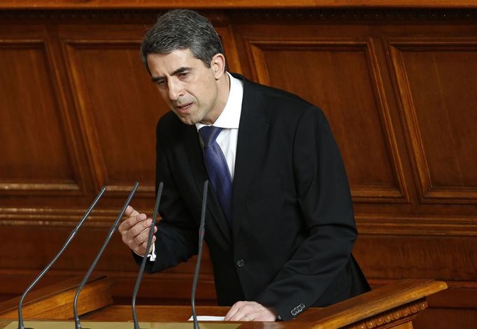 Bulharský prezident Rosen Plevneliev hovoří v parlamentu.