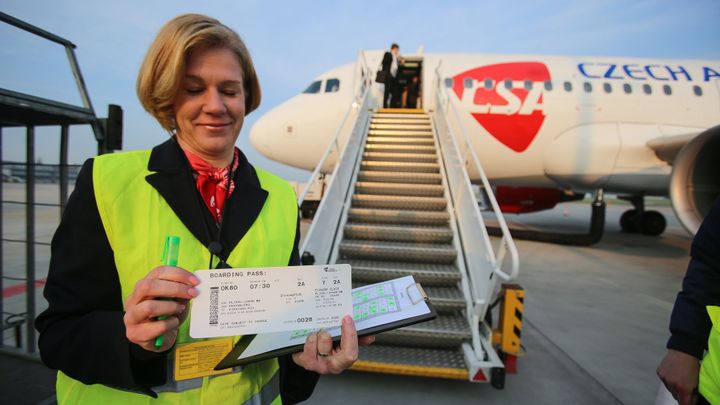 ČSA i Smartwings zavádí kvůli viru přísné úspory: Zaměstnance pošlou domů, zruší lety