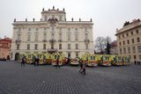 Na pražském Hradčanském náměstí to vypadalo jak po teroristickém útoku.