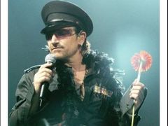 Bono bojující