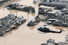 Při záplavách a sesuvech půdy zahynulo nejméně 100 lidí. Šedesát osm dalších se stále pohřešuje.