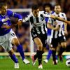 Phil Neville a Hatem Ben Arfa v zápase Everton - Newcastle