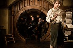 Recenze: Životopis zábavně popisuje, jak profesor Tolkien vymýšlel Středozem a hobity