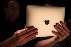 Apple na pranýři. Obchodníci nesměli zlevňovat e-knihy