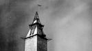 Washington Monument, Washington D.C., dokončení stavby vrcholu, prosinec 1884. Historická fotografie zachycuje obelisk během finálních prací.