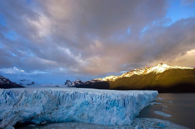 Ledovec Perito Moreno v Argentině, jeden z mála těch, které dnes rostou.