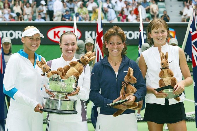 Daniela Hantuchová ve čtyřhře rovněž zaznamenala během své tenisové kariéry řadu úspěchů. Snímek z Australian Open v Melbourne v roce 2002.