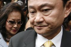 Thaksin si musí najít nový azyl, Britové mu vzali víza