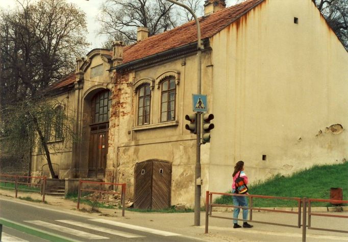 Brandýs nad Labem  - hrobnický domek před rekonstrukcí