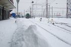 Sníh zastavil ve středních Čechách i některé vlaky