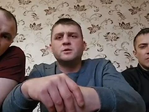 Tohle Putin neříkal. Ruští "hrdinové" naráží na brutální realitu, okrádá je i policie