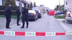 policie, policisté, policejní páska, uzavřená ulice, silnice, vyšetřování, Kostelec na Hané