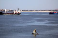 Egypt chce posílit obchod, postaví druhý Suezský průplav