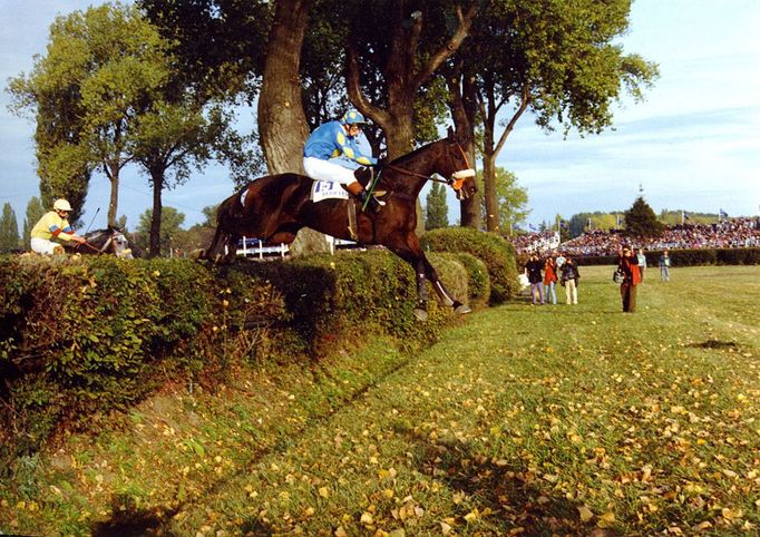 Velká pardubická - historický snímek