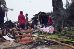 Bouře v Tichomoří zabila desítky lidí, tisíce přišly o domov