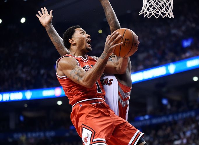 NBA: Chicago Bulls vs. Toronto Raptors (Derrick Rose)